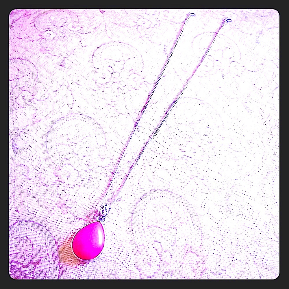 ☮️Vintage🍀Lucky Brand Silver Chain Necklace/ Pink